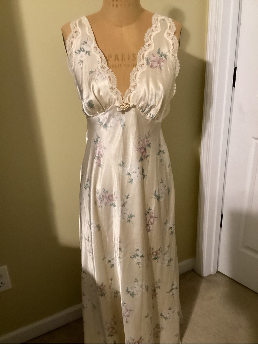 “Christian Dior” long lingerie gown,size M - Picture 2 of 4